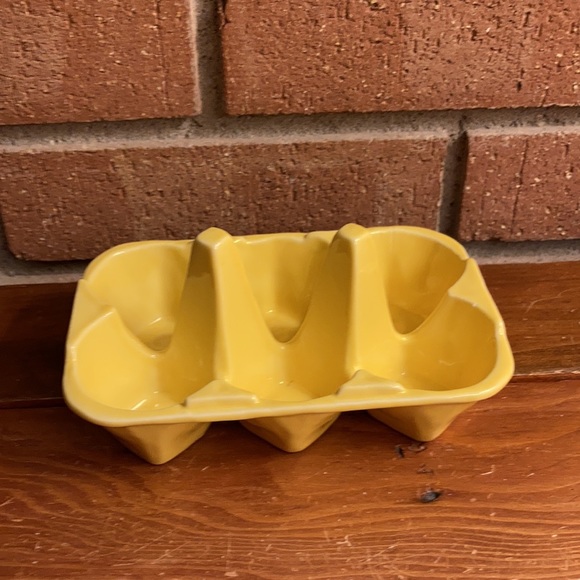 Anthropologie Biscuit Ceramic egg containers (2) - Picture 6 of 16